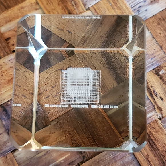 Empire State Bldg 3D Etched in Crystal - Picture 2 of 9